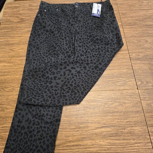BANDOLINO "Mandie" Stretch Animal Print 5 Pockets Jeans/Pants - Size 16 NWT - Picture 1 of 14